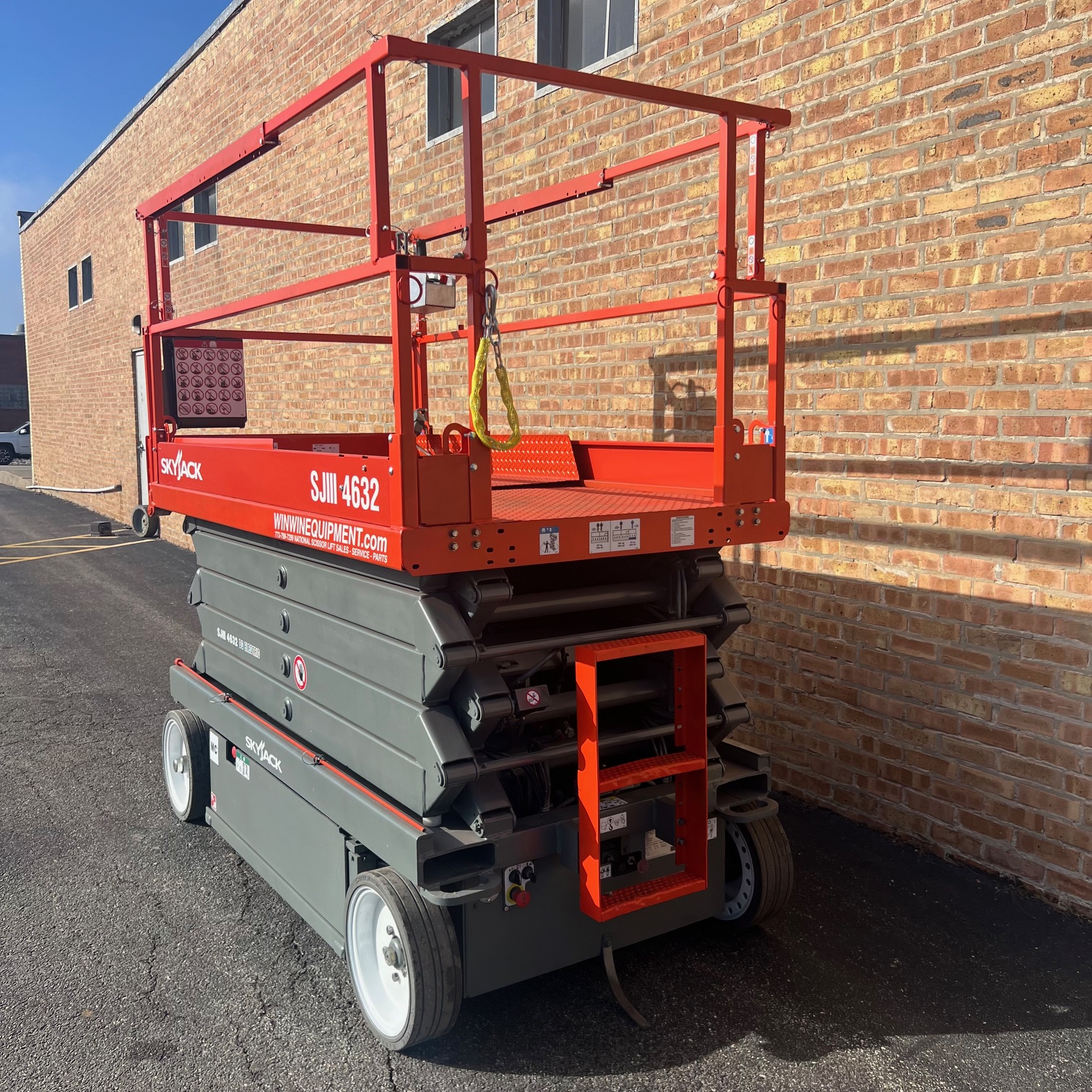 Refurbished 32 ft Skyjack and Genie scissor lifts for sale — Win Win Equipment Addison IL