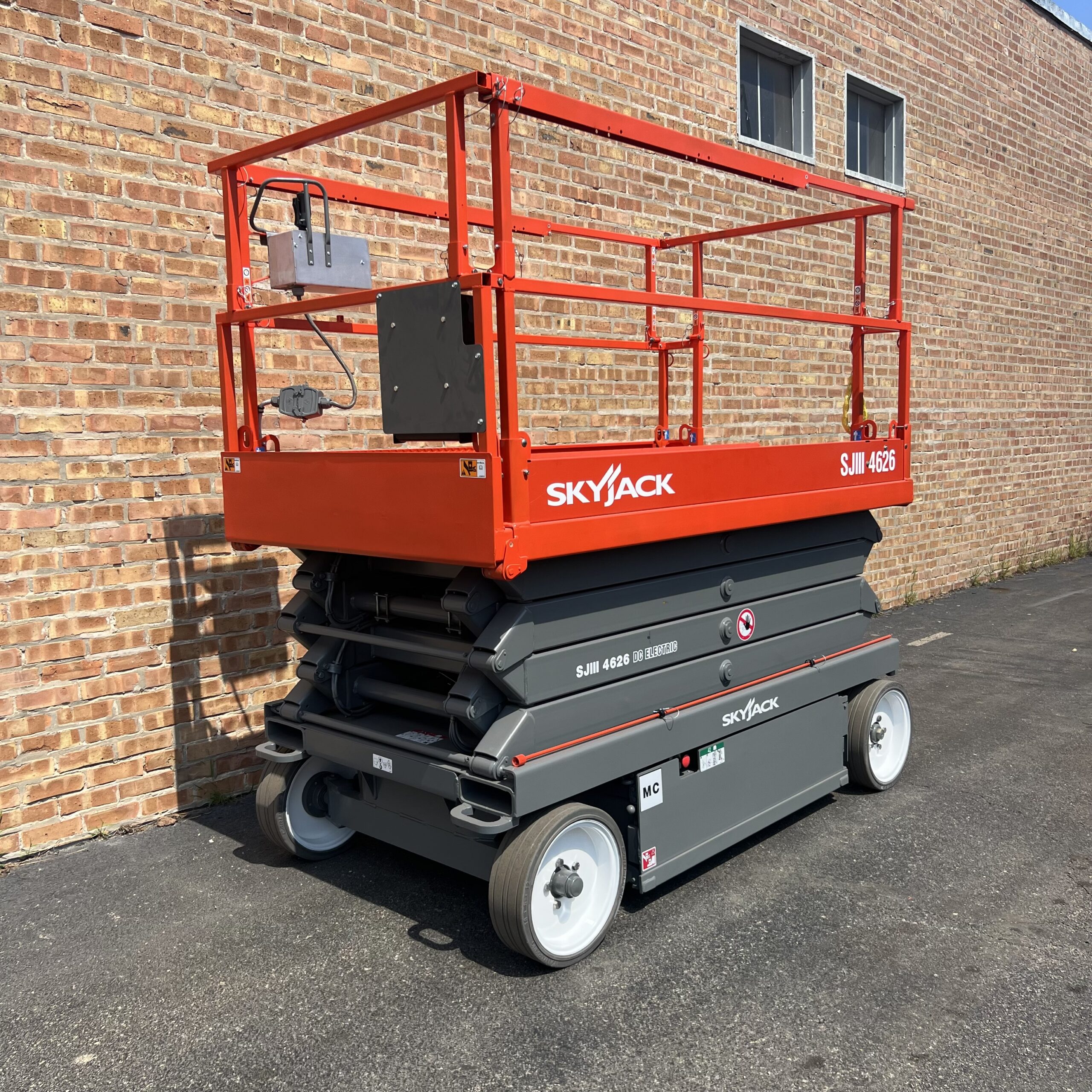 Refurbished 26 ft Skyjack and Genie scissor lifts for sale — Win Win Equipment Addison IL