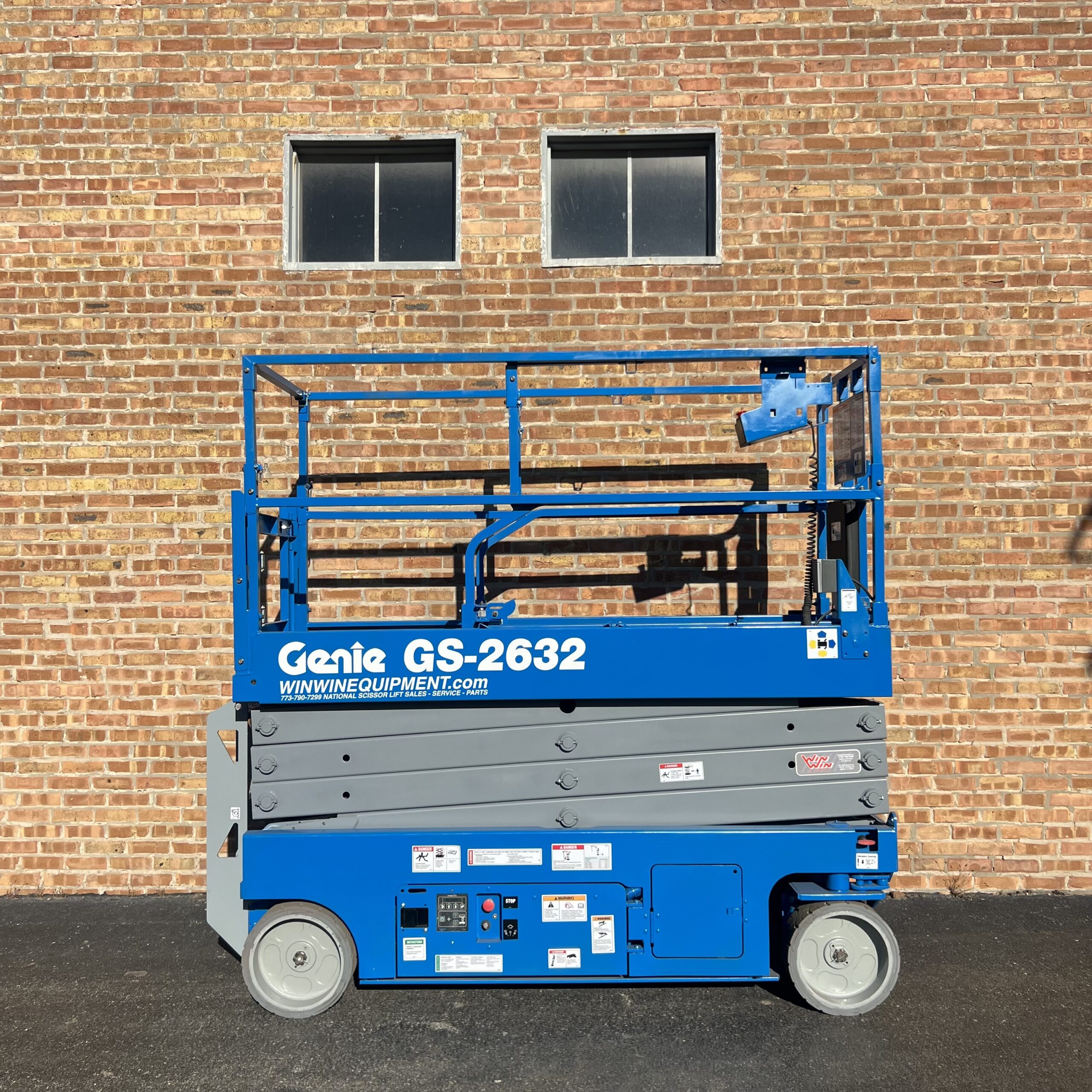 Refurbished 26 ft Skyjack and Genie scissor lifts for sale — Win Win Equipment Addison IL
