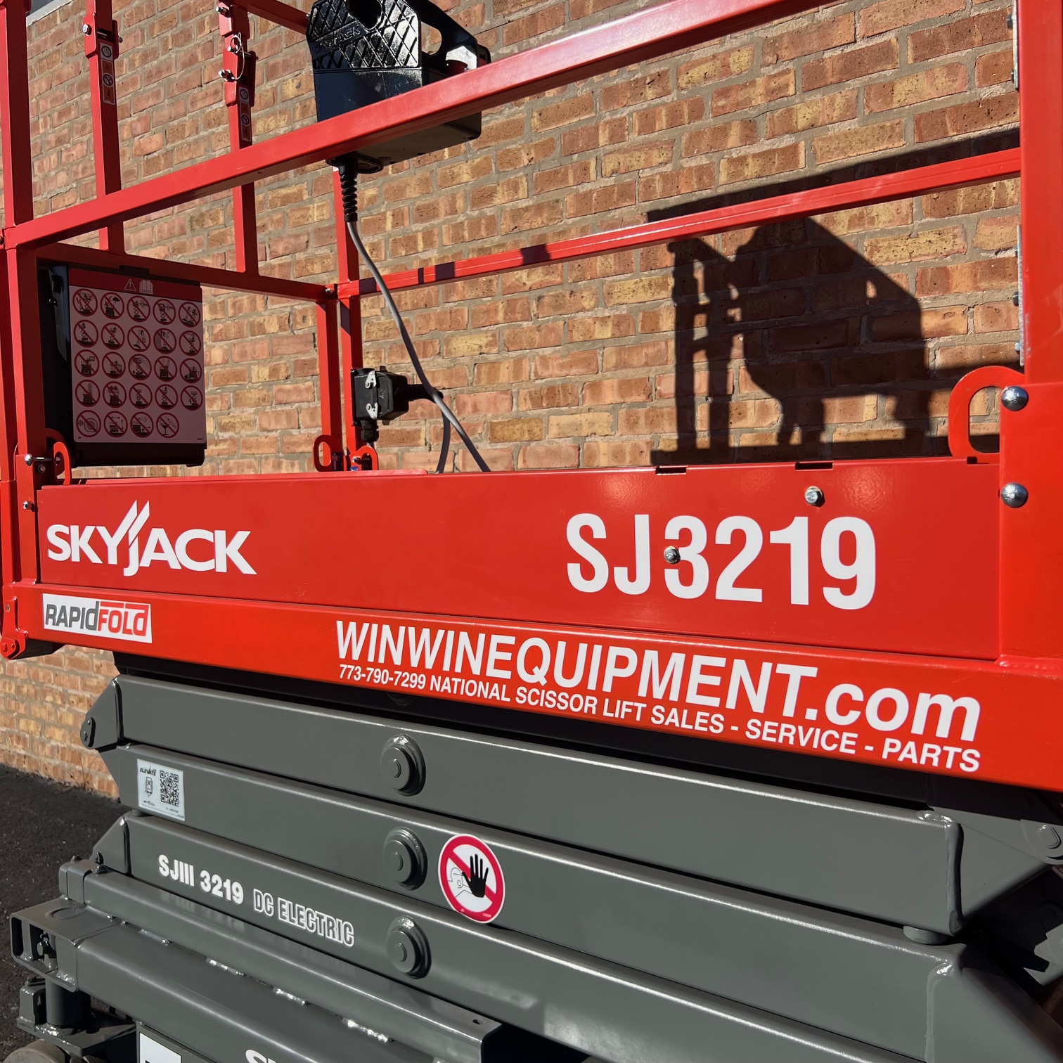 Refurbished Skyjack SJ3219 E-Drive scissor lift for sale — Win Win Equipment Addison IL