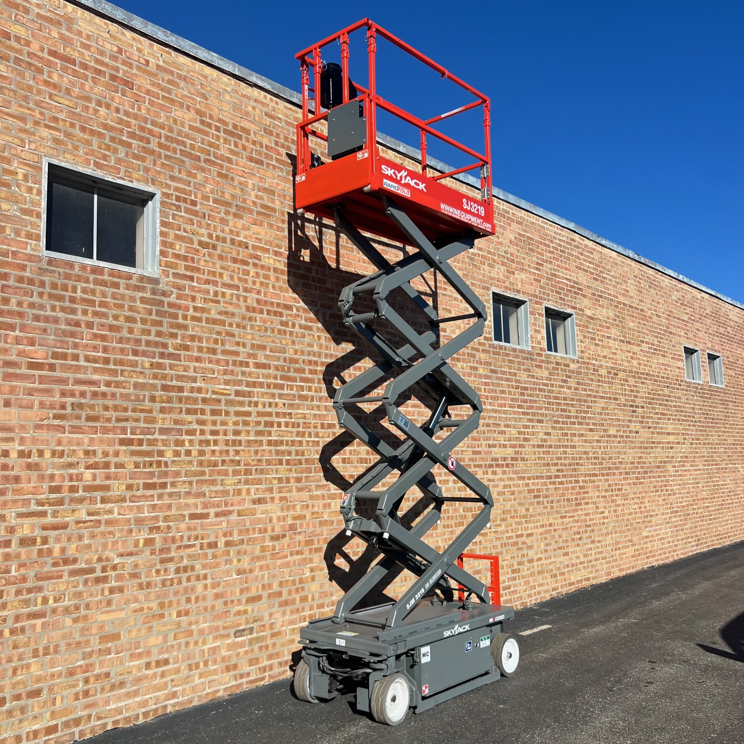 Refurbished Skyjack SJ3219 E-Drive scissor lift for sale — Win Win Equipment Addison IL