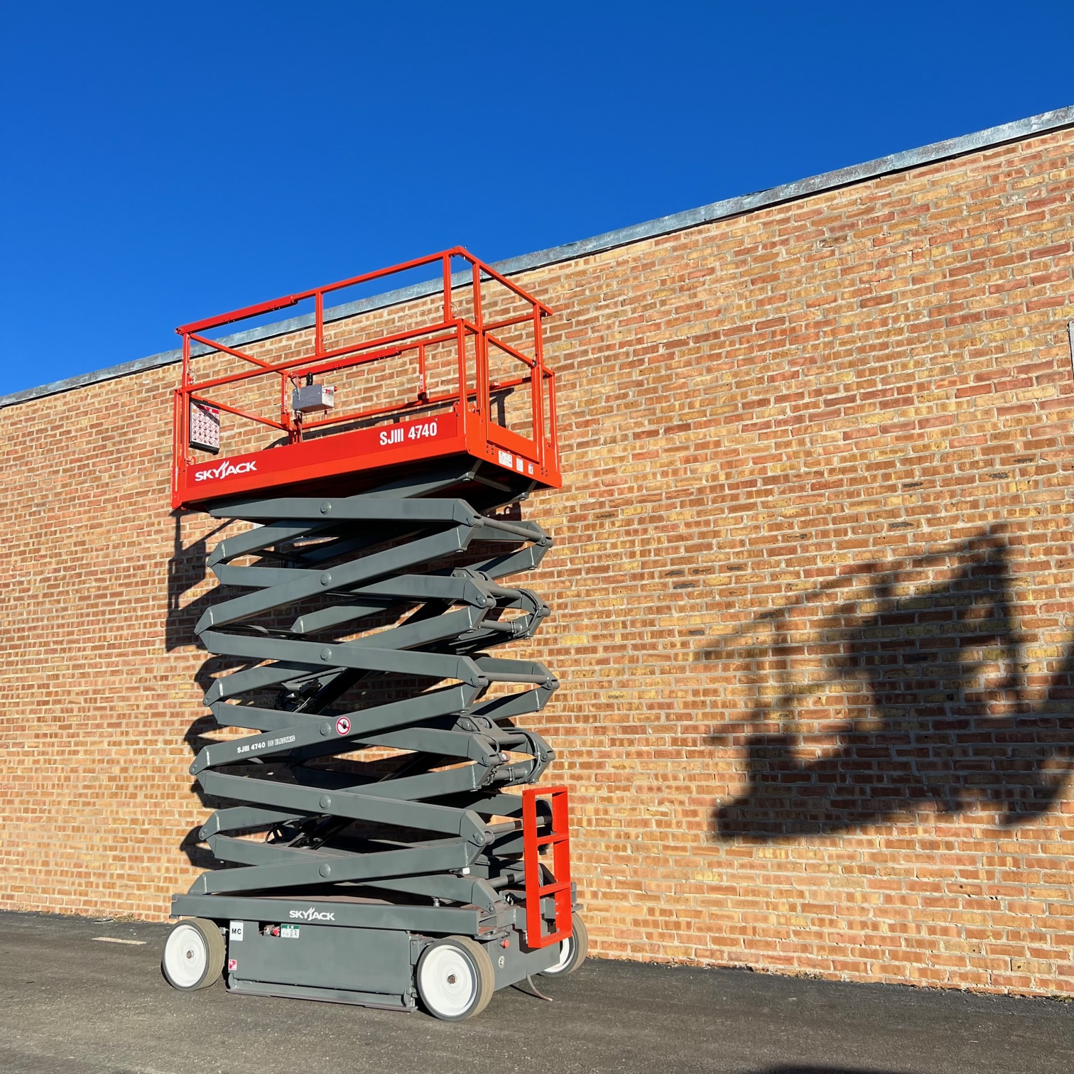 Refurbished Skyjack SJIII4740 scissor lift for sale — Win Win Equipment Addison IL